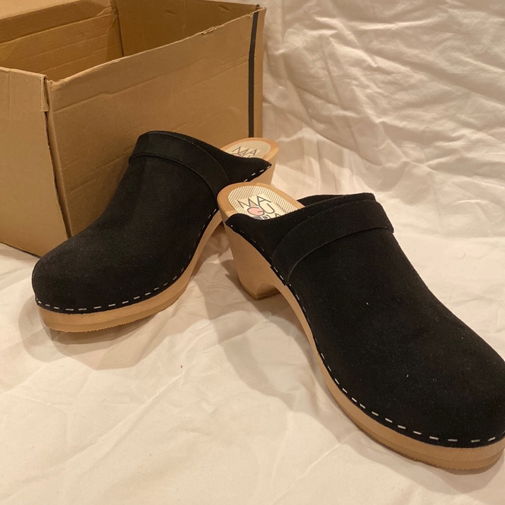 Black suede Wooden clogs NWT/box size 41
